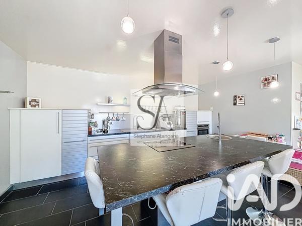 Maison à vendre 5 pièces 166 m² Cosnac