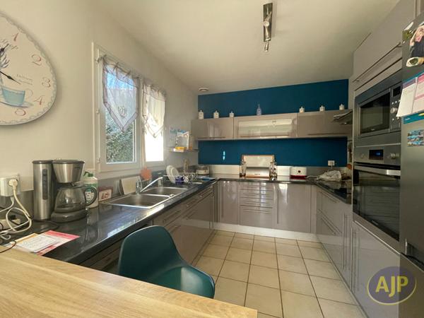 Vente maison Saintes : 226 800 € - AJP Immobilier Saintes