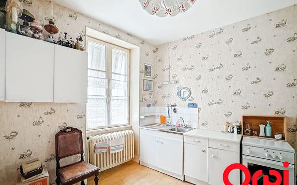 Maison à vendre    10 pièces •  Ainay-le-Château