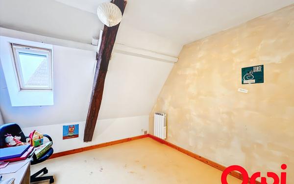 Maison à vendre    10 pièces •  Ainay-le-Château