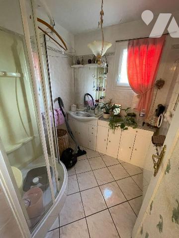 NOUVEAU "Chez des Notaires à Mes Côtés" à FALAISE, proche du centre-ville. 
Maison de ville d'...