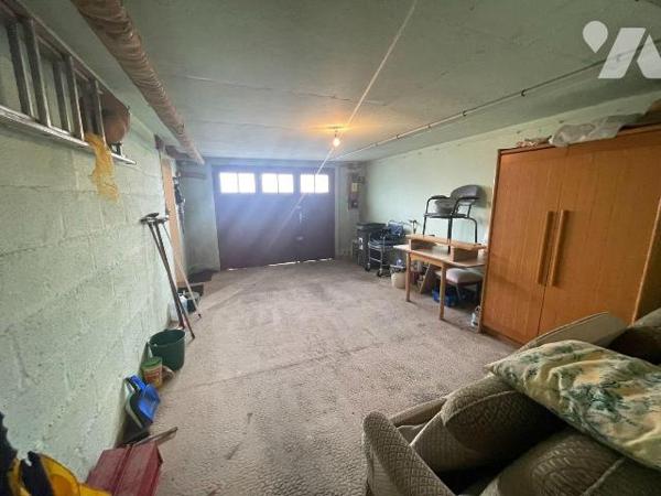 NOUVEAU "Chez des Notaires à Mes Côtés" à FALAISE, proche du centre-ville. 
Maison de ville d'...