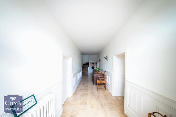 Maison à vendre 10 pièces 338m² La Villedieu-du-Clain (86340)
