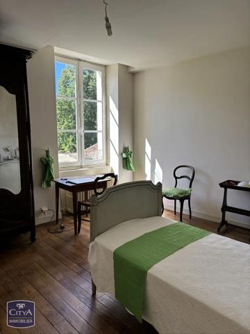 Maison à vendre 10 pièces 338m² La Villedieu-du-Clain (86340)
