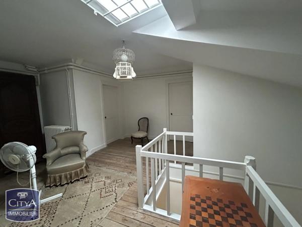Maison à vendre 10 pièces 338m² La Villedieu-du-Clain (86340)