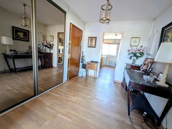 Caudéran Pasteur Appartement  3 pièce(s) 106 m2  ascenseur, balcon, garage et cave