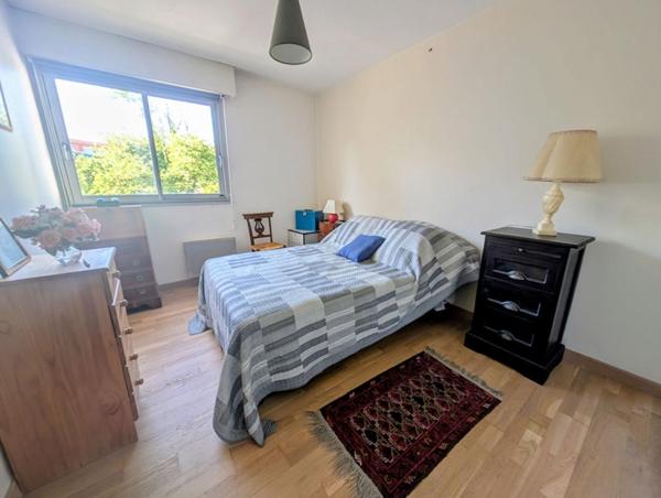 Caudéran Pasteur Appartement  3 pièce(s) 106 m2  ascenseur, balcon, garage et cave