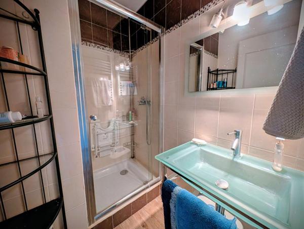Caudéran Pasteur Appartement  3 pièce(s) 106 m2  ascenseur, balcon, garage et cave