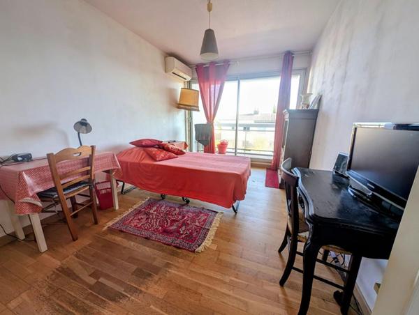 Caudéran Pasteur Appartement  3 pièce(s) 106 m2  ascenseur, balcon, garage et cave