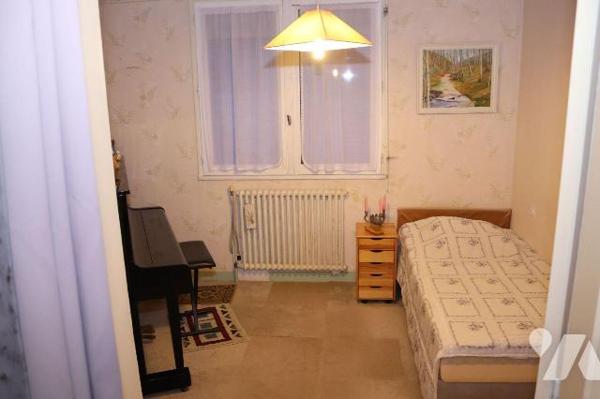 Votre office notarial vous propose à la vente cette Maison d'habitation individuelle construite...