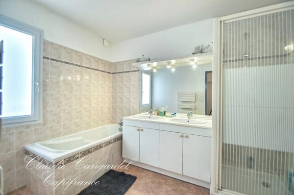Maison à vendre 6 pièces LA ROCHELLE (17) Quartier Lafond, maison familiale de 5 chambres au calme