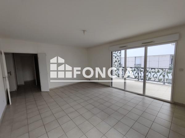 Location Appartement 4 pièces 101.23 m² - 12 PROMENADE DES SQUARES Herouville Saint Clair 14200