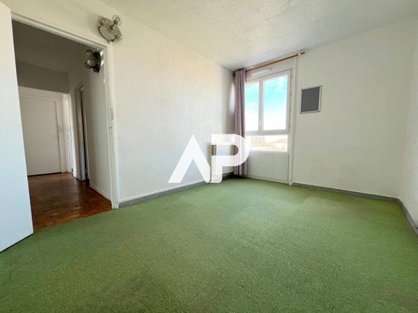 Appartement Garges Les Gonesse 5 pièce(s) 89.88 m2 €175 000 ** - Référence 1599