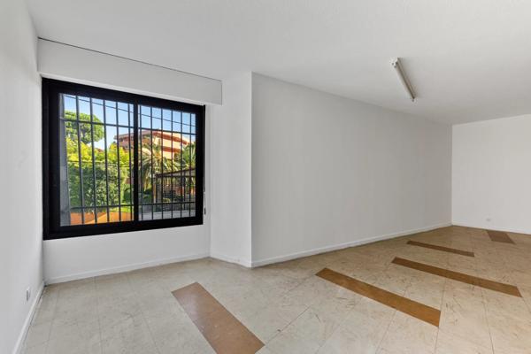 Villa Type Californienne à rénover, Nice Ouest
