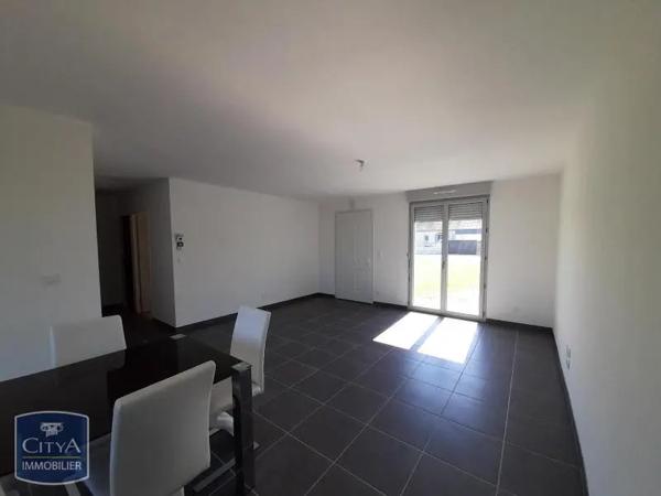 Maison à louer 4 pièces 84.2m² Vivy (49680)