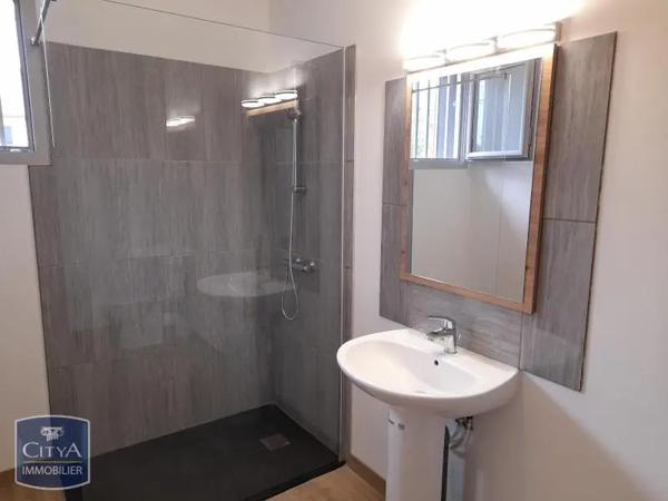 Maison à louer 4 pièces 84.2m² Vivy (49680)