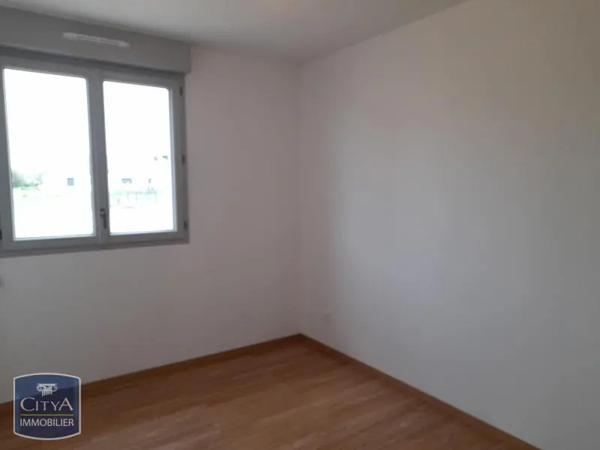 Maison à louer 4 pièces 84.2m² Vivy (49680)