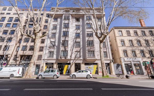 Appartement à vendre    3 pièces • 94,57 m2 Lyon 3