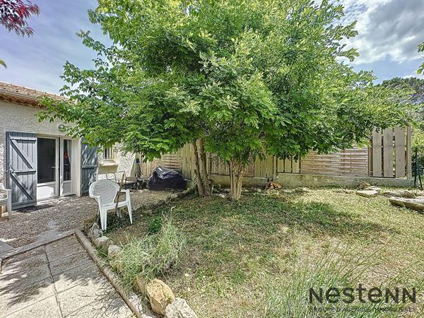 Villa Trets 5 pièce(s) 130 m2 plain pied + T3 60m2 - Magnifique coin piscine