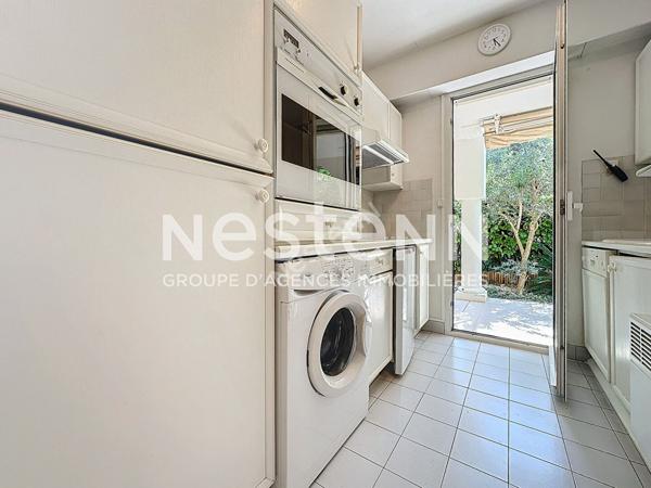 MANDELIEU : 2P REZ DE JARDIN avec stationnement et cave