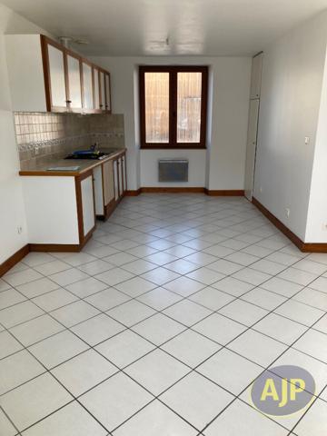 Location appartement Lamarque : 650 € - AJP Pauillac Immobilier