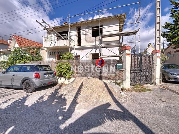 Golfe-Juan - Maison - 140 m² À RÉNOVER - Proche plage - 2 stationnements