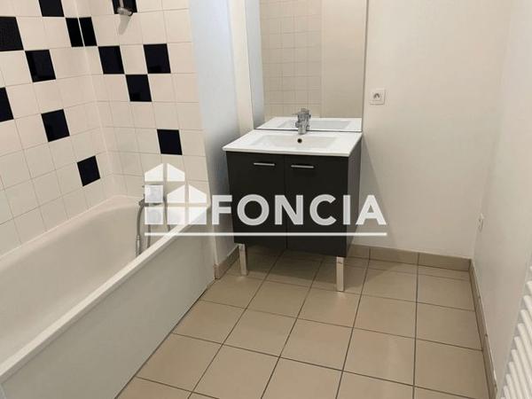 Location Appartement 3 pièces 59.32 m² - 93 RUE MERIDIENNE Rouen 76100