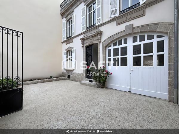 MAGNIFIQUE : hyper fonctionnel en plein Centre-ville avec garage deux ou trois véhicules