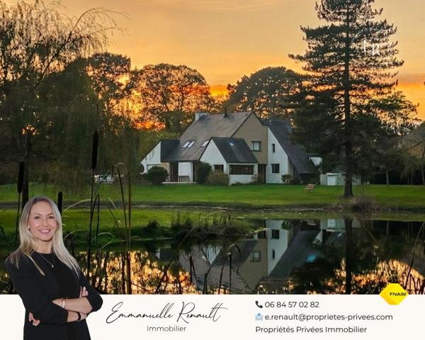 À 10 minutes du Port de Vannes. Propriété d'architecte d'exception de 235 m², avec étang privatif, piscine, 3 hectares. Parc résidentiel privé