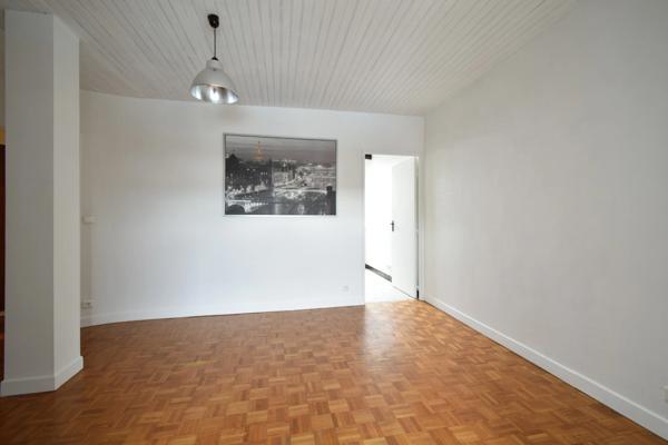 Appartement à louer 1 pièces - 27m² - quartier mairie centre ville de Reims