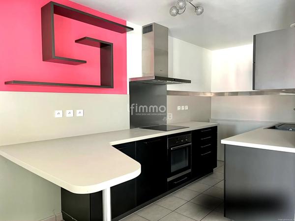 Sous offre - Bel attique quartier des maraîchers