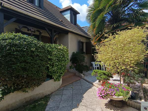 Maison 5 pièces de 95 m² à Houilles