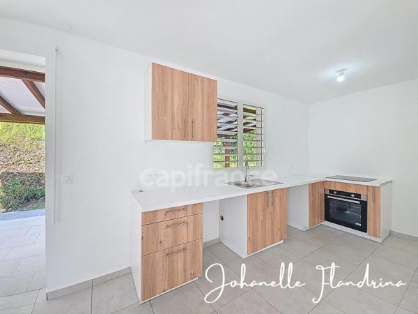 Maison neuve à louer, 2 chambres, 54 m², Gourbeyre