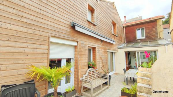 À vendre – Maison pleine de charme à Elbeuf, avec terrasse de 29 m², véranda, jardin - Vue sur la forêt