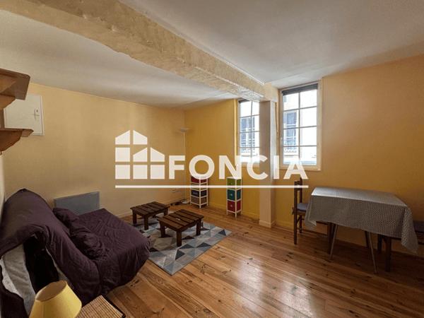 Location Studio meublé 22.49 m² - 25 RUE DU PUITS Honfleur 14600