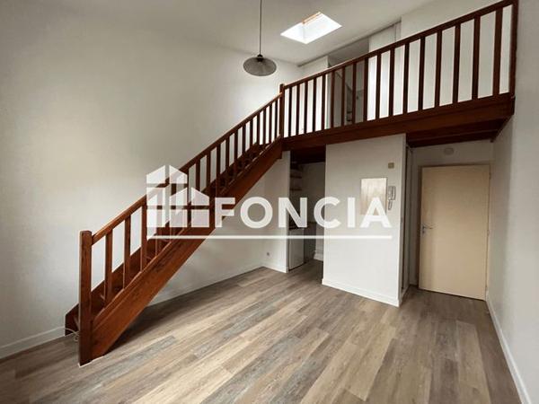 Location Appartement 2 pièces 37.5 m² - 5 BIS C RUE JEAN JAURES Poitiers 86000