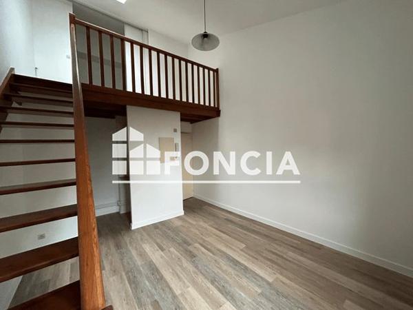 Location Appartement 2 pièces 37.5 m² - 5 BIS C RUE JEAN JAURES Poitiers 86000