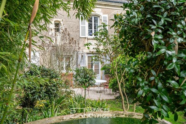 Demeure de maître avec maison d’amis en coeur de bourg