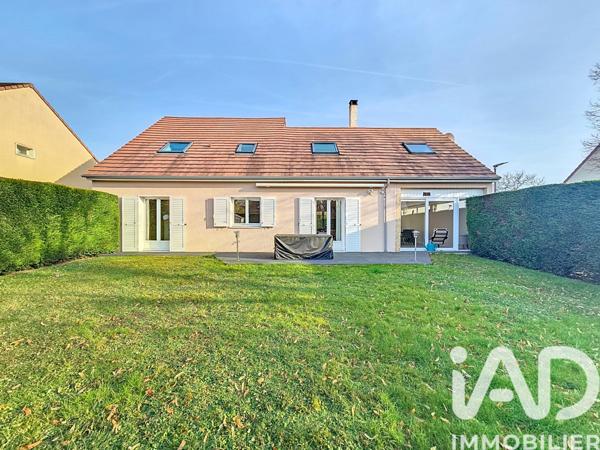 Maison à vendre 8 pièces 172 m² Mandres-les-Roses