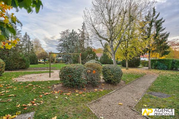 Appartement Maisons Laffitte 5 pièce(s) 111 m2 €690 000 ** - Référence 4572