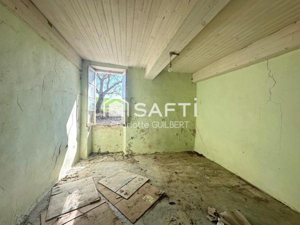 Bâtisse en Pierre à Rénover