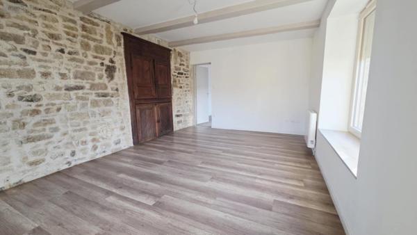 Corps de ferme à vendre à Torcenay en Haute-Marne (52600), ref :