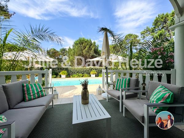 Maison
         4 pièces
        - 120 m² Bien prestige 1 100 000 € *