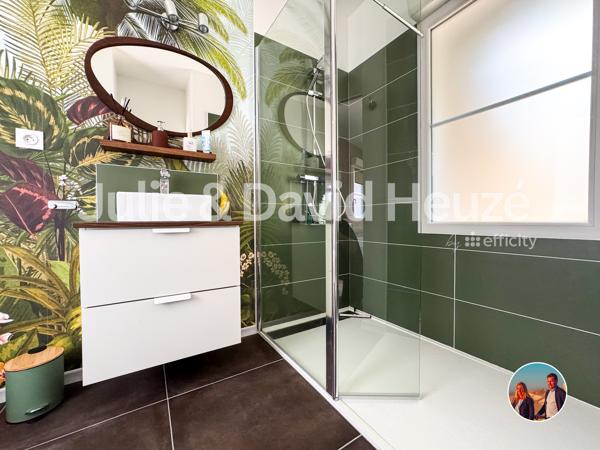 Maison
         4 pièces
        - 120 m² Bien prestige 1 100 000 € *