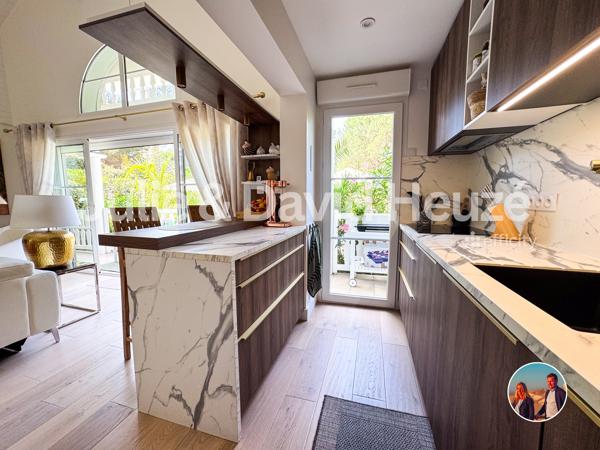 Maison
         4 pièces
        - 120 m² Bien prestige 1 100 000 € *