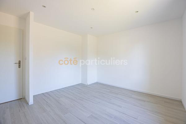 Vente
                Maison188 m² - 8 Pièces -
                    SAINT PHILBERT DE GRAND LIEU (44310)