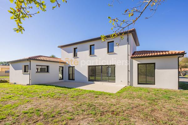 Vente
                Maison188 m² - 8 Pièces -
                    SAINT PHILBERT DE GRAND LIEU (44310)