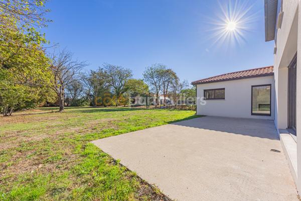 Vente
                Maison188 m² - 8 Pièces -
                    SAINT PHILBERT DE GRAND LIEU (44310)