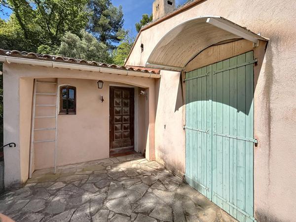 Le Beausset Maison de plain-pied de 120 m² sur 3178 m² de terrain