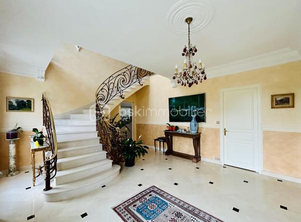 Maison de 549 m²